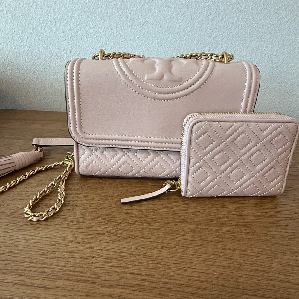 Tory Burch Chic Blush Quilted Crossbody Bag Set